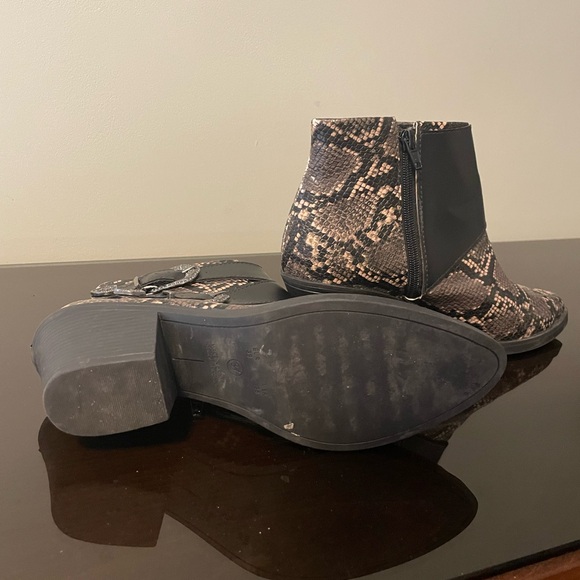 Snake print cowboy boots 2inch heels size EUR39 - Picture 3 of 5